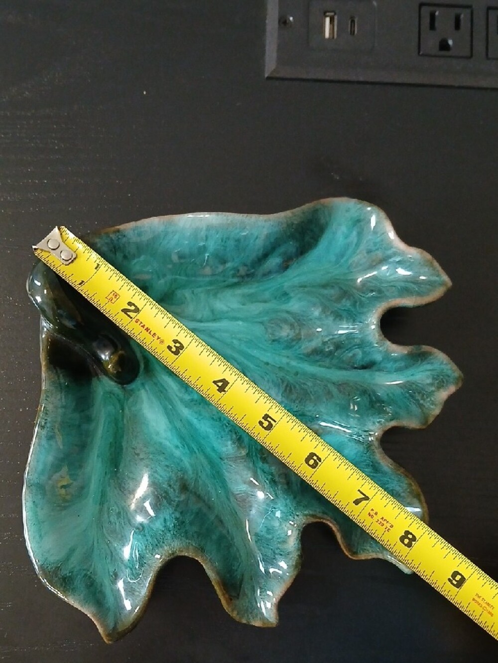 💕Royal Canadian Art Pottery Leaf Decorative Dish - Picture 2 of 8